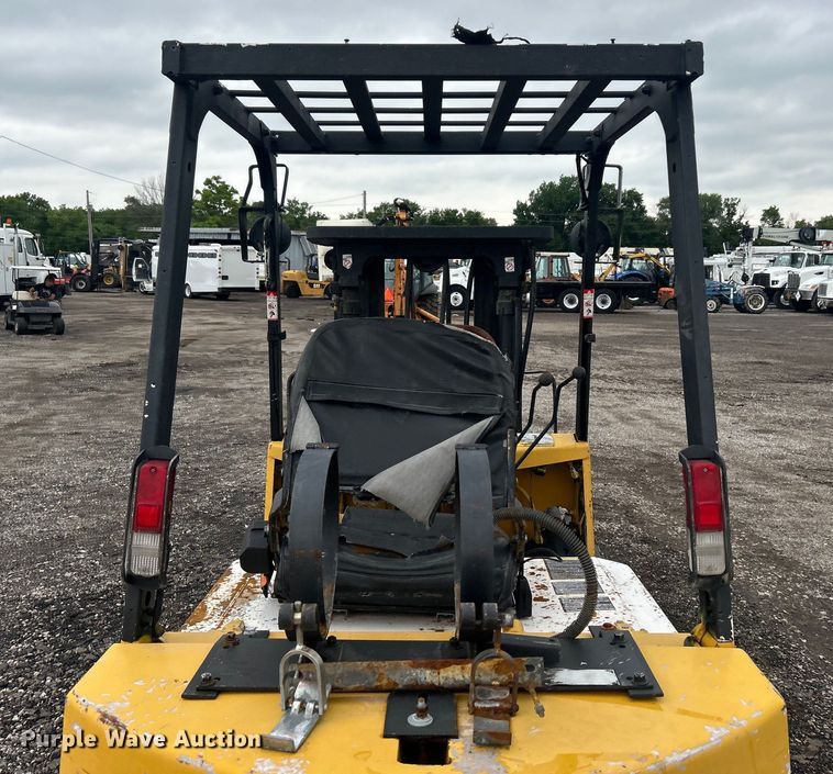 image for item EG0681 1989 TCM FG20N2 forklift