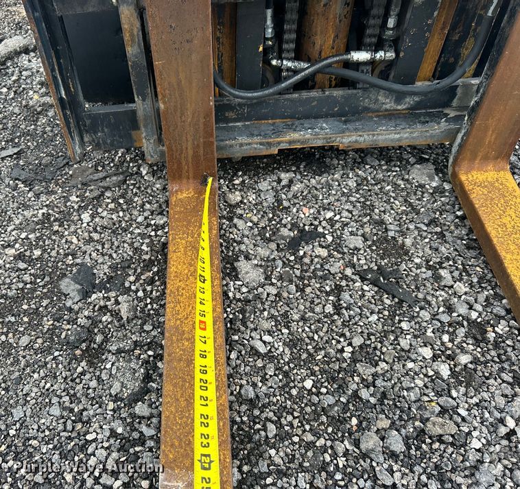 image for item EG0681 1989 TCM FG20N2 forklift