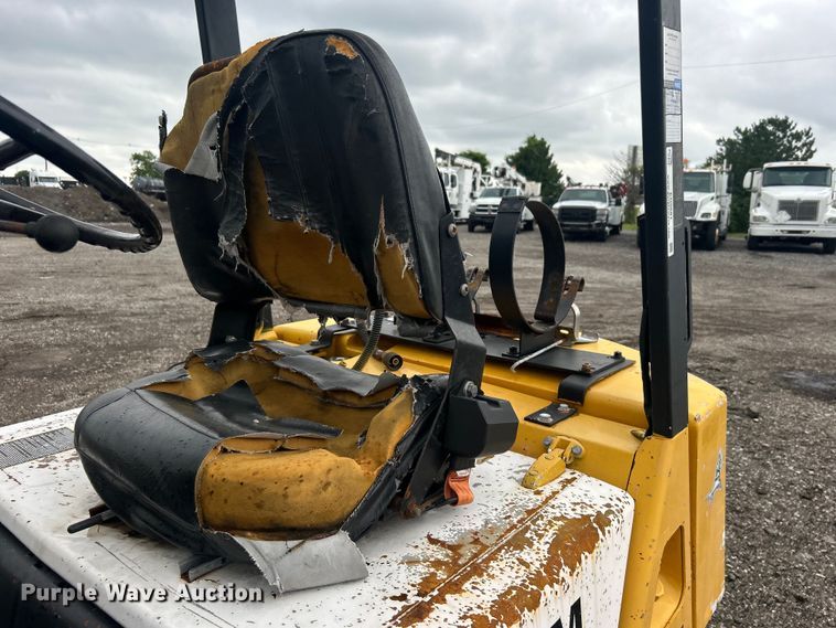 image for item EG0681 1989 TCM FG20N2 forklift