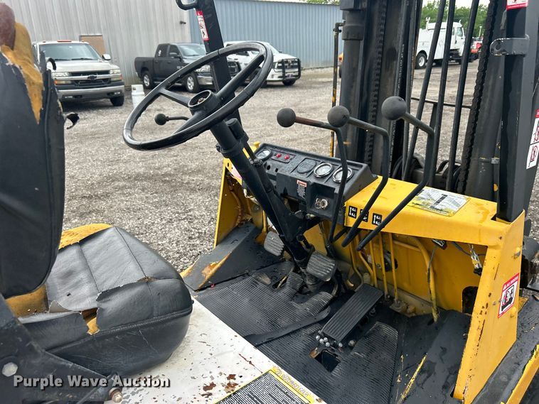 image for item EG0681 1989 TCM FG20N2 forklift