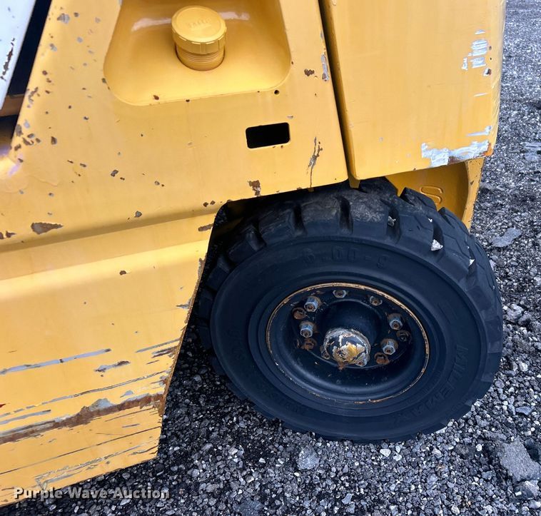 image for item EG0681 1989 TCM FG20N2 forklift