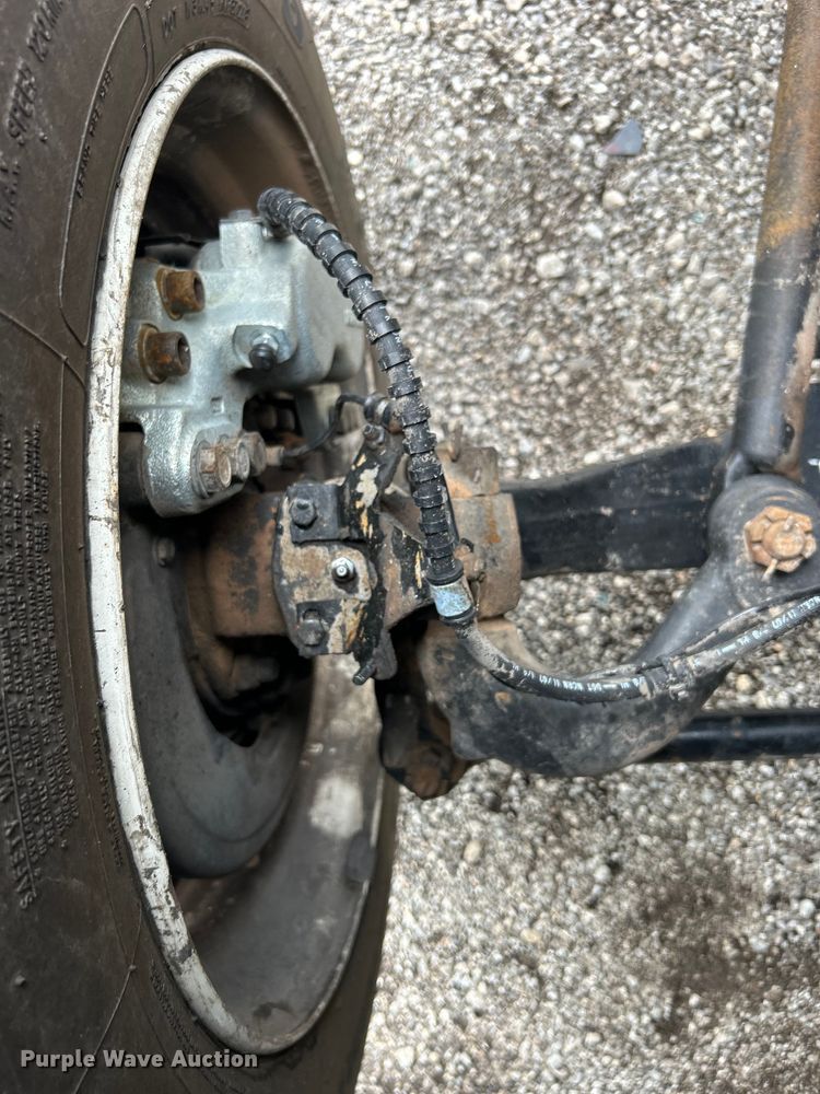 image for item EG0689 2009 Ford F650 Super Duty  shuttle bus