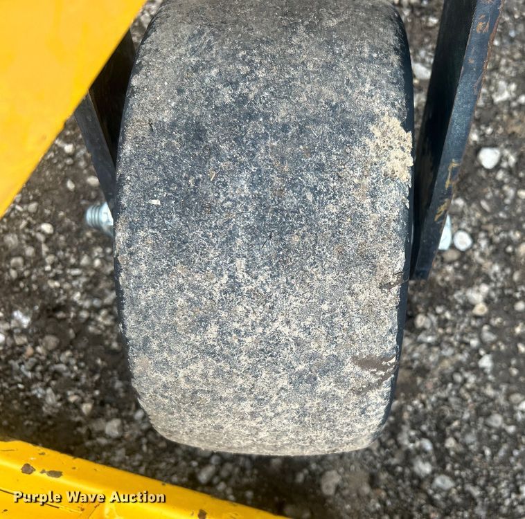 image for item EG0691 2018 Hustler  Super Z ZTR lawn mower