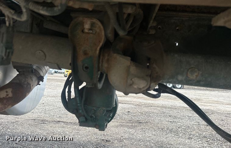 image for item EG0695 2007 Peterbilt  340 flatbed truck