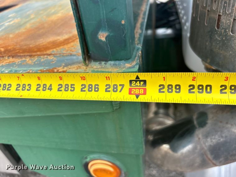 image for item EG0695 2007 Peterbilt  340 flatbed truck