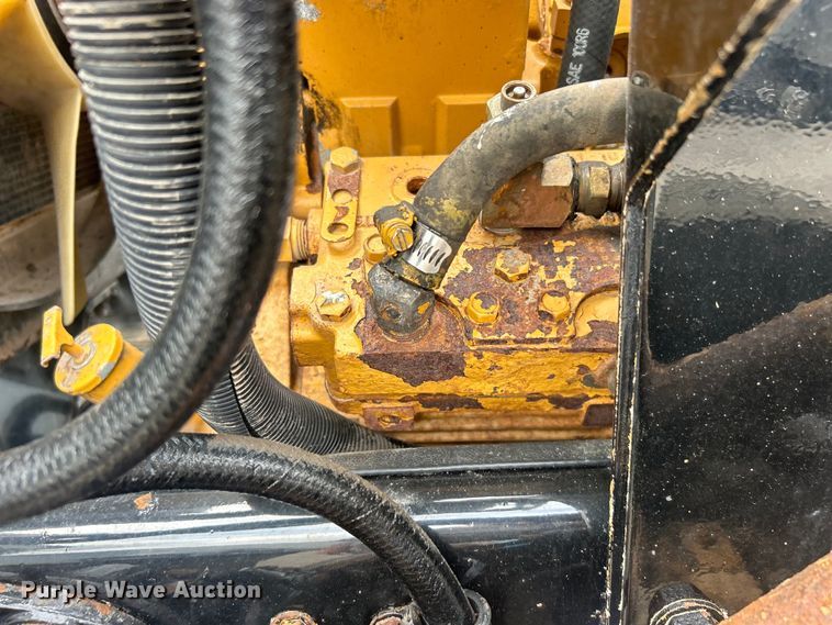 image for item EG0695 2007 Peterbilt  340 flatbed truck