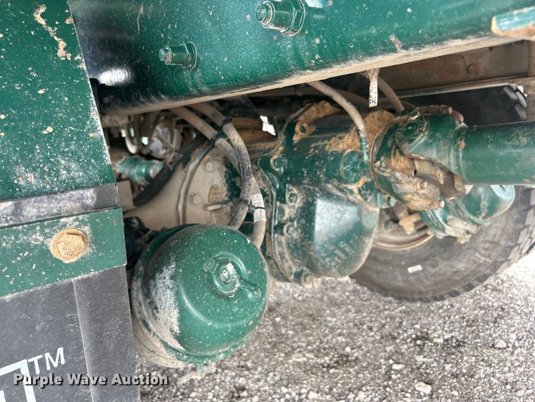 image for item EG0695 2007 Peterbilt  340 flatbed truck