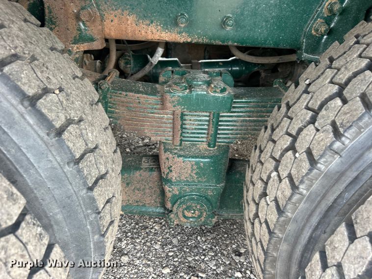 image for item EG0695 2007 Peterbilt  340 flatbed truck