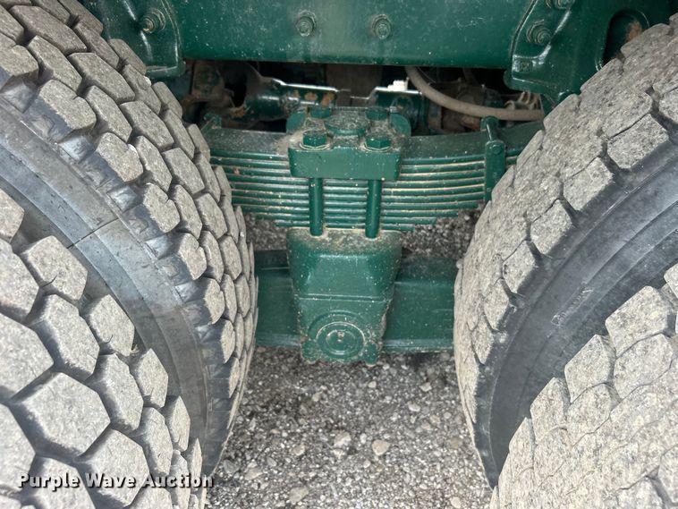 image for item EG0695 2007 Peterbilt  340 flatbed truck