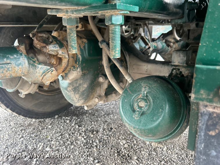 image for item EG0695 2007 Peterbilt  340 flatbed truck