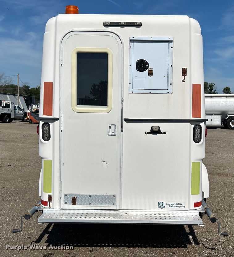 image for item EG0698 2012 Pelsue fiber optic trailer