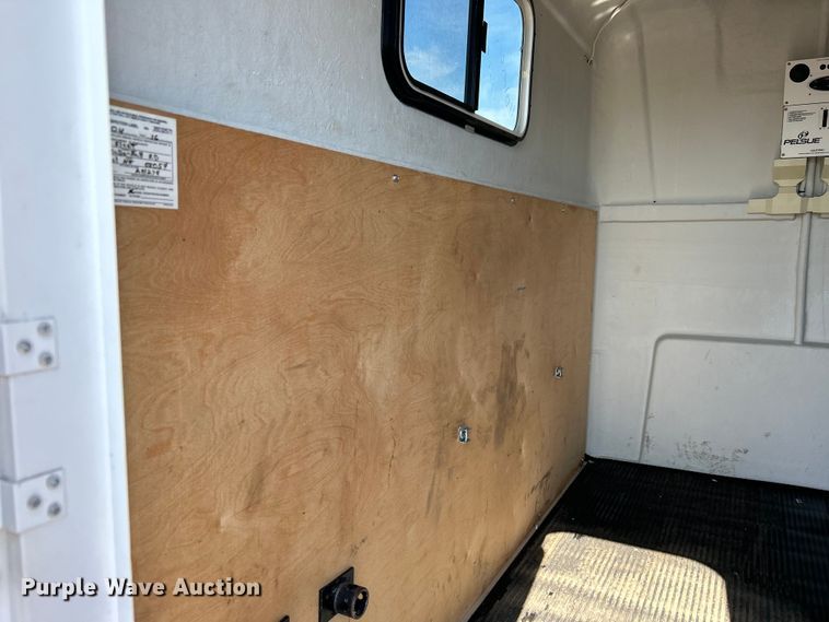 image for item EG0698 2012 Pelsue fiber optic trailer