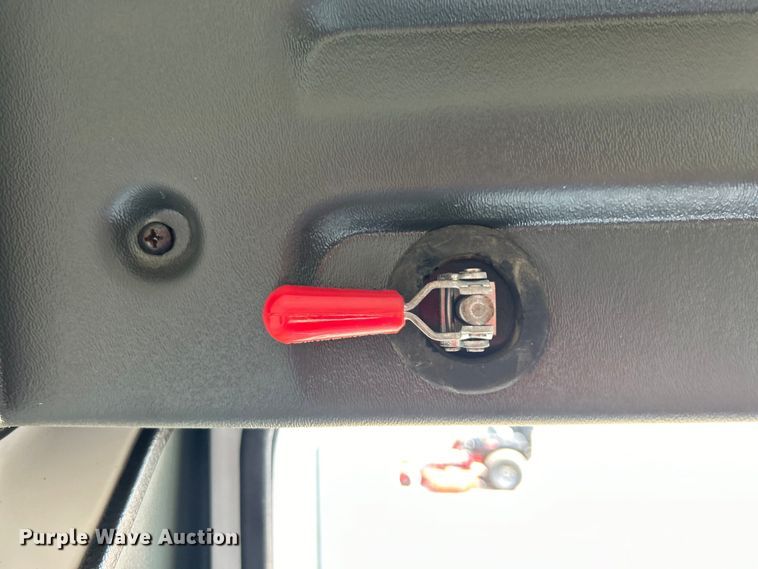 image for item EG0701 2007 Ford E450 Super Duty  shuttle bus