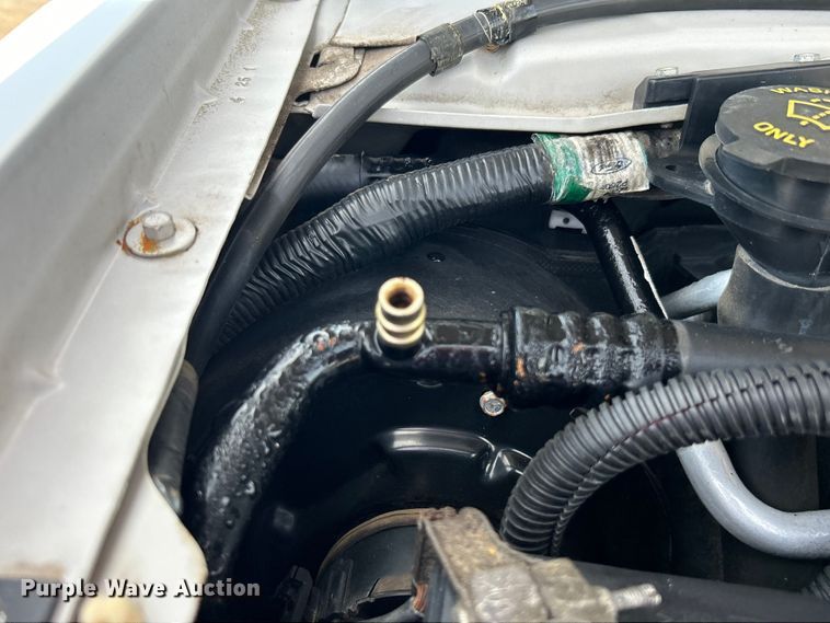 image for item EG0701 2007 Ford E450 Super Duty  shuttle bus