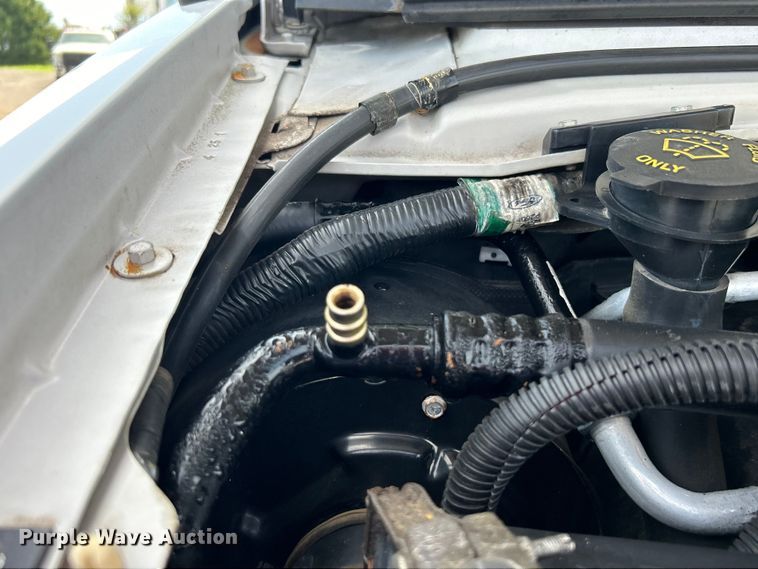 image for item EG0701 2007 Ford E450 Super Duty  shuttle bus