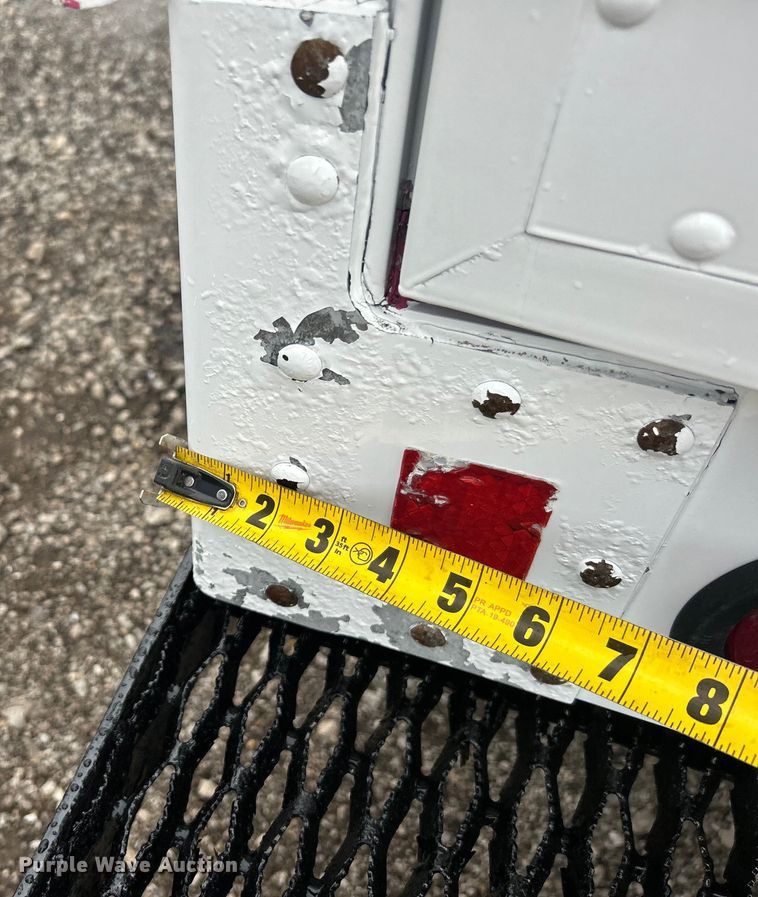 image for item EG1437 2000 Workhorse P30 delivery van