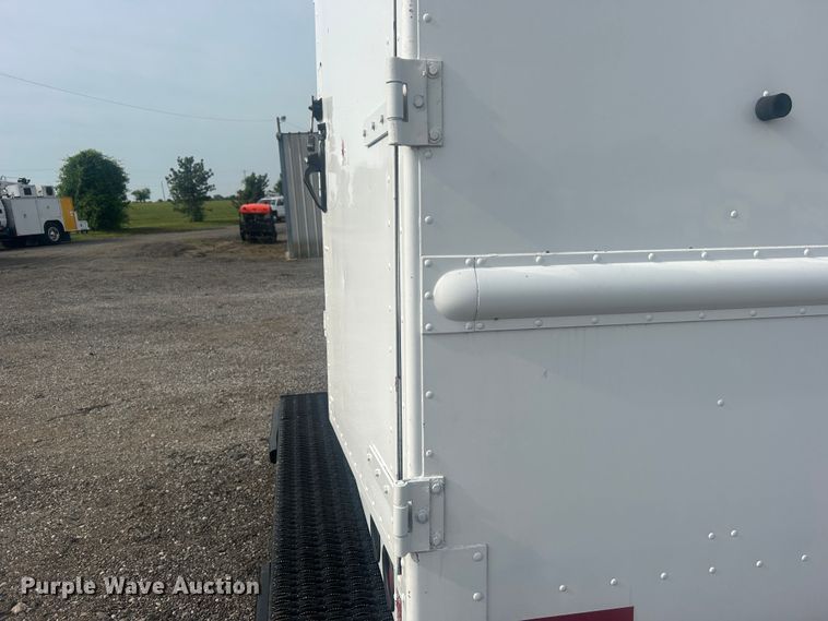 image for item EG1437 2000 Workhorse P30 delivery van