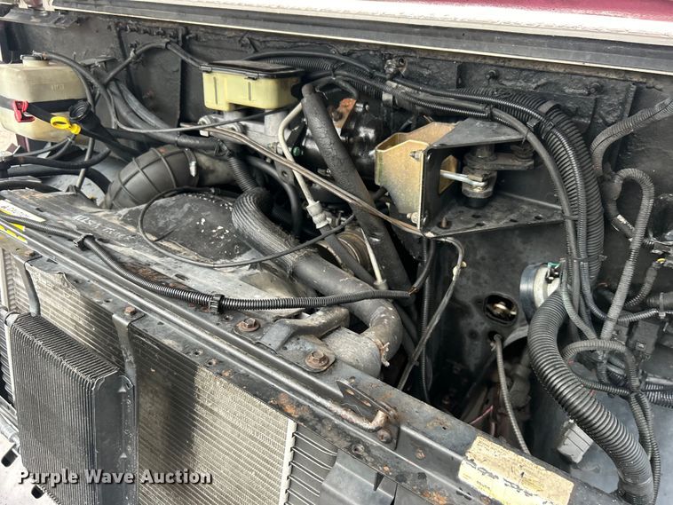 image for item EG1437 2000 Workhorse P30 delivery van