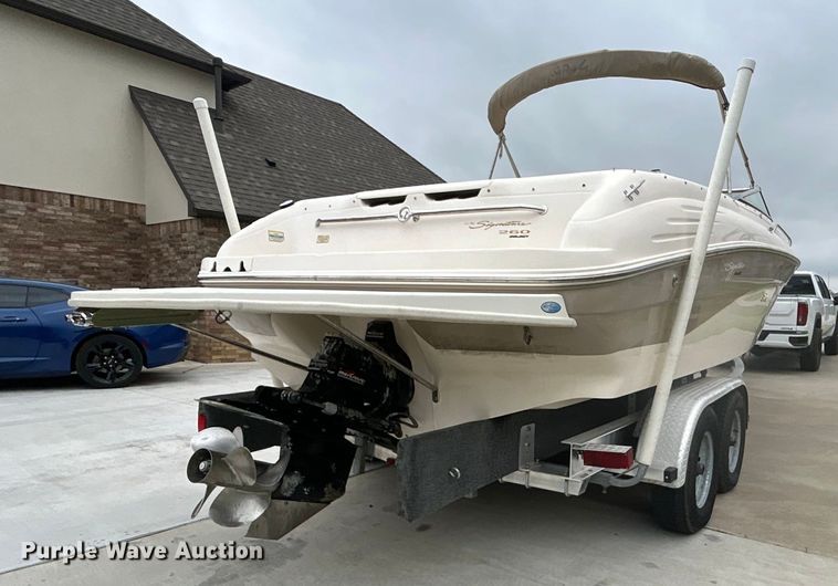 image for item EG1509 1999 Sea Ray Signature Select 260BR boat