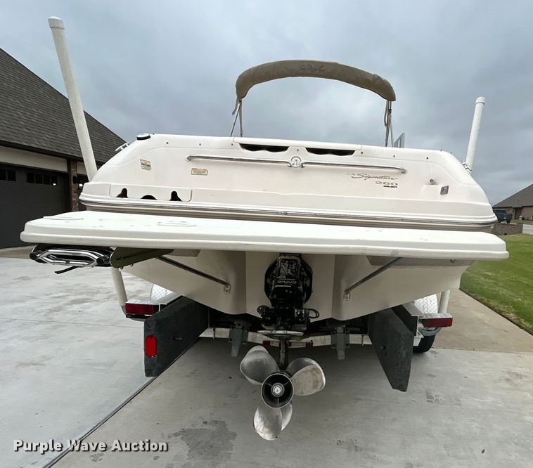 image for item EG1509 1999 Sea Ray Signature Select 260BR boat