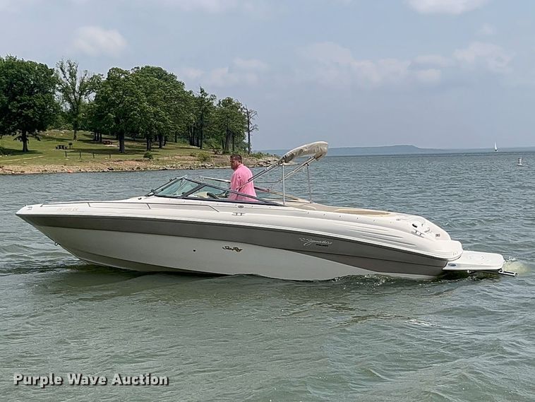 image for item EG1509 1999 Sea Ray Signature Select 260BR boat