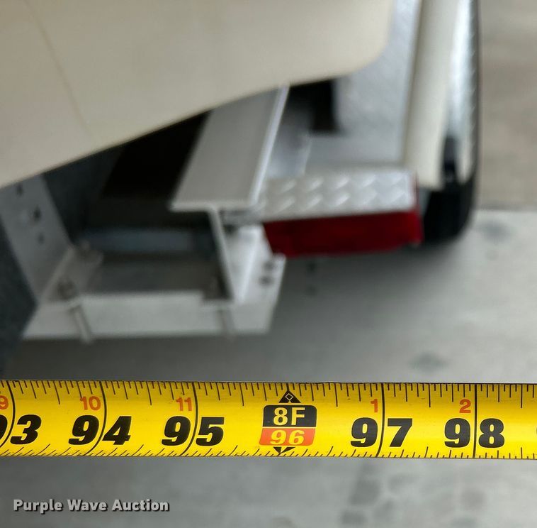 image for item EG1509 1999 Sea Ray Signature Select 260BR boat