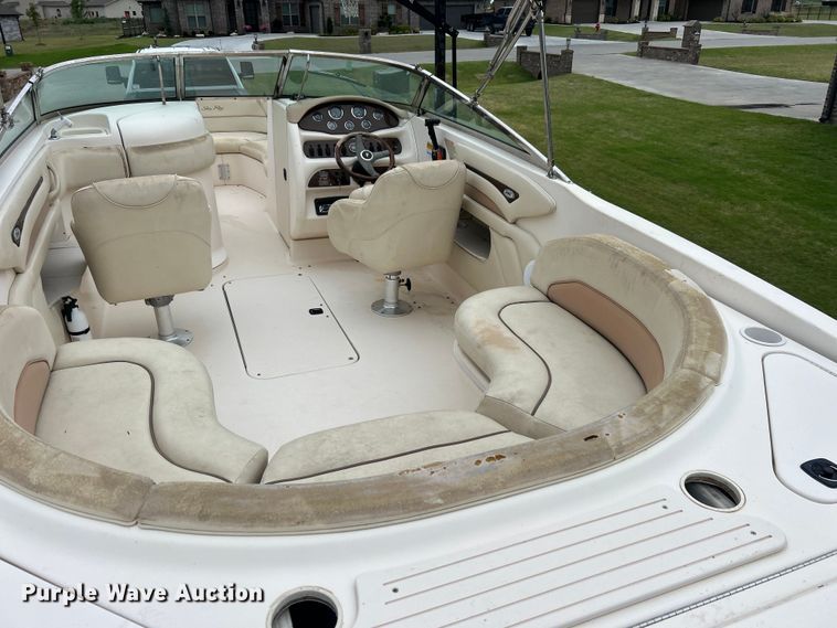 image for item EG1509 1999 Sea Ray Signature Select 260BR boat