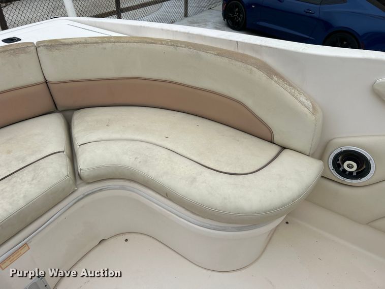 image for item EG1509 1999 Sea Ray Signature Select 260BR boat