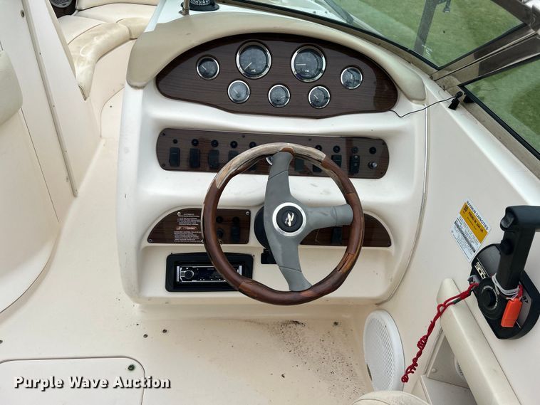 image for item EG1509 1999 Sea Ray Signature Select 260BR boat