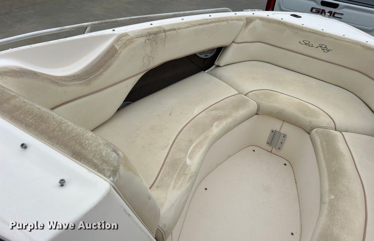 image for item EG1509 1999 Sea Ray Signature Select 260BR boat