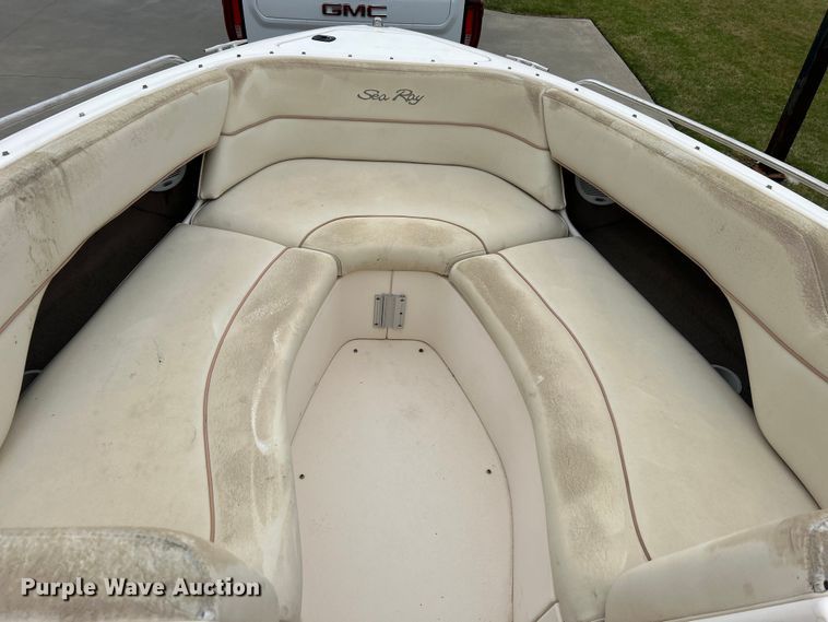 image for item EG1509 1999 Sea Ray Signature Select 260BR boat