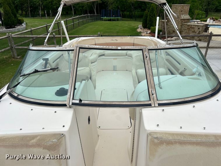 image for item EG1509 1999 Sea Ray Signature Select 260BR boat