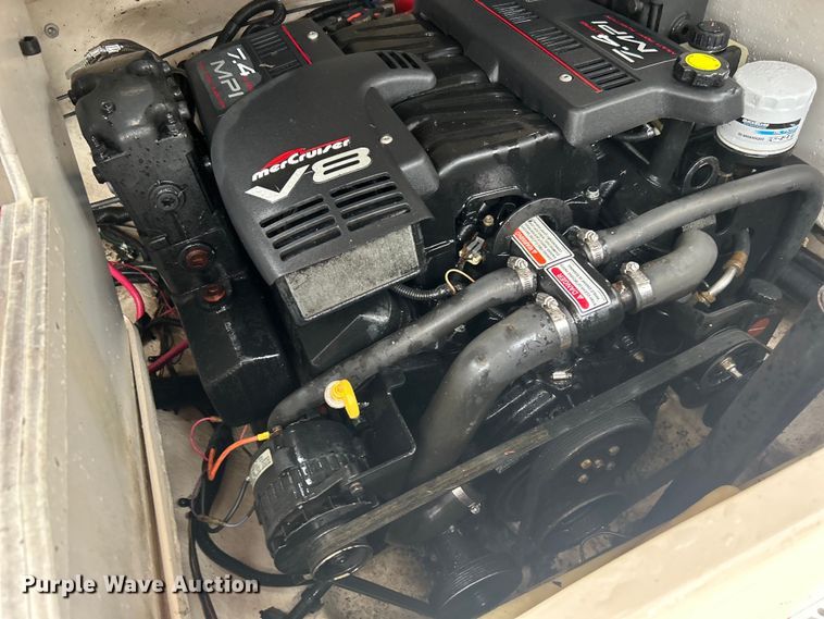 image for item EG1509 1999 Sea Ray Signature Select 260BR boat