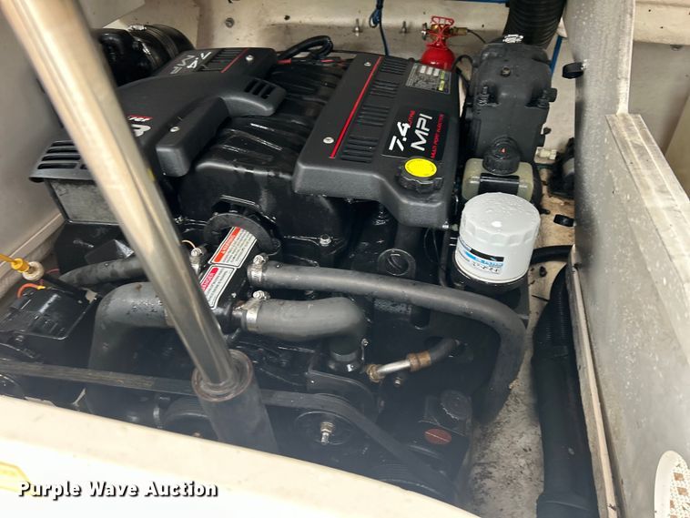 image for item EG1509 1999 Sea Ray Signature Select 260BR boat