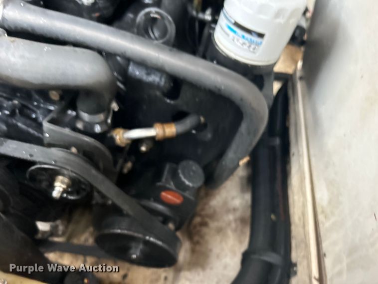 image for item EG1509 1999 Sea Ray Signature Select 260BR boat