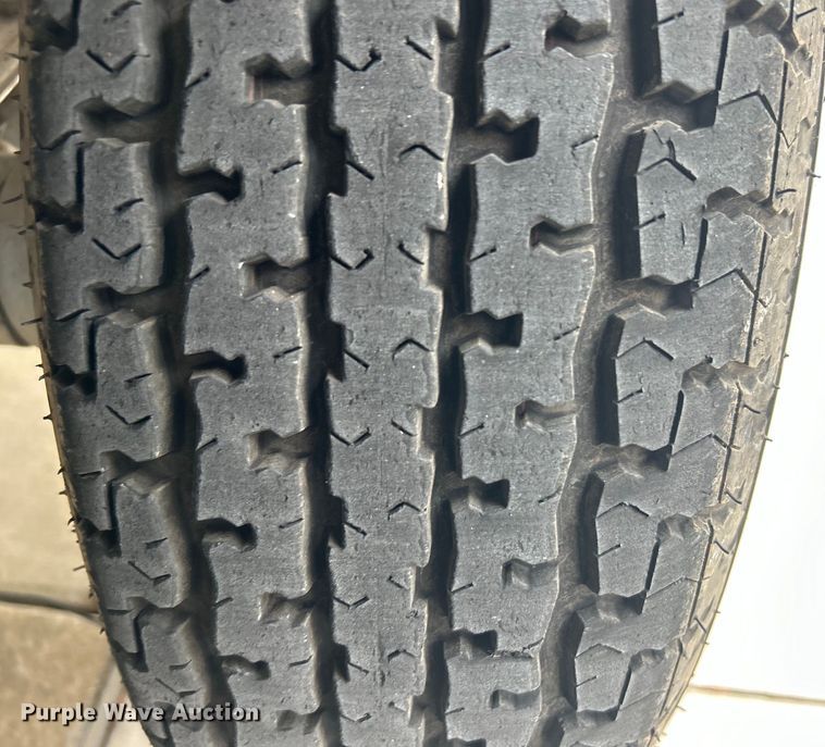 image for item EG1509 1999 Sea Ray Signature Select 260BR boat