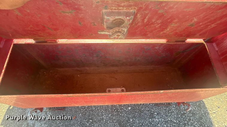 image for item EG1562 2013 Top Hat Industries  equipment trailer