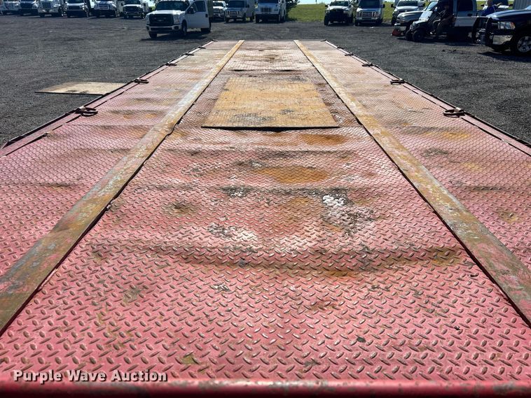 image for item EG1562 2013 Top Hat Industries  equipment trailer