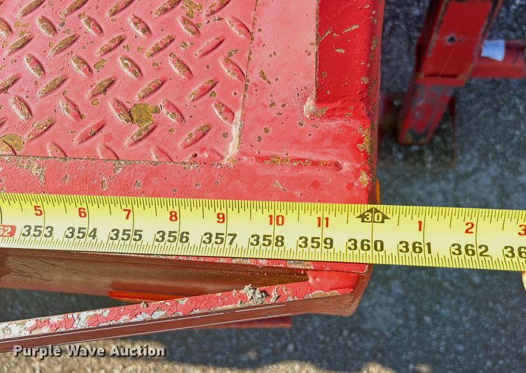 image for item EG1562 2013 Top Hat Industries  equipment trailer