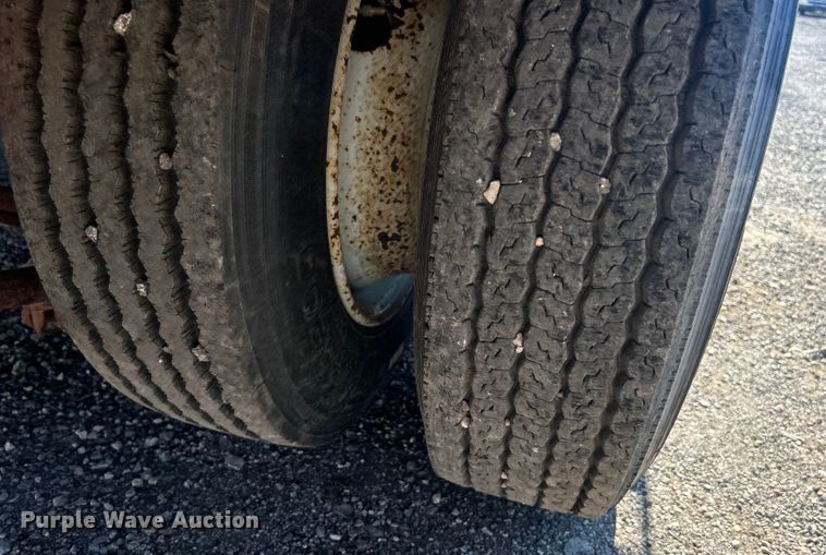 image for item EG1562 2013 Top Hat Industries  equipment trailer