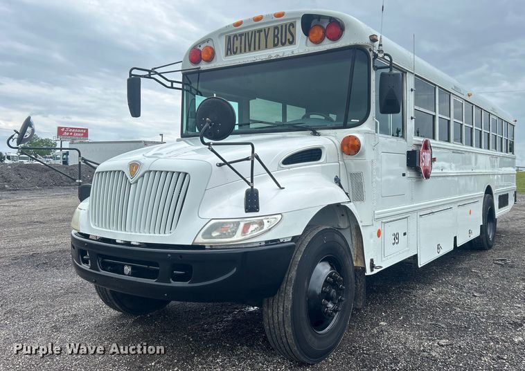 image for item EG1589 2006 International  CE300 school bus