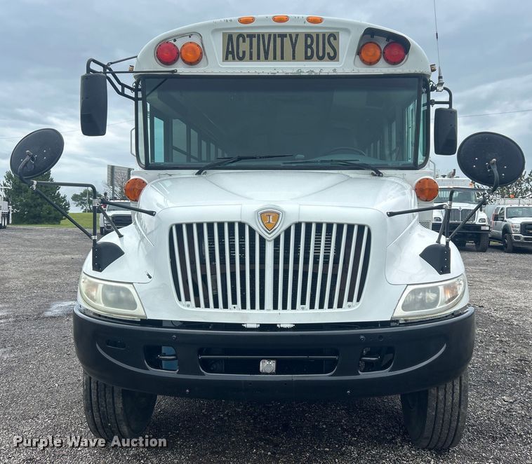 image for item EG1589 2006 International  CE300 school bus