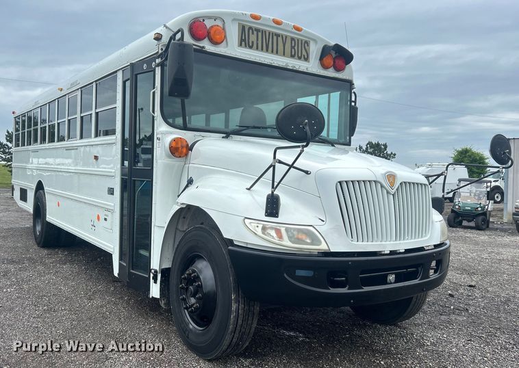 image for item EG1589 2006 International  CE300 school bus