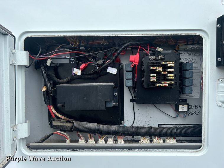 image for item EG1589 2006 International  CE300 school bus