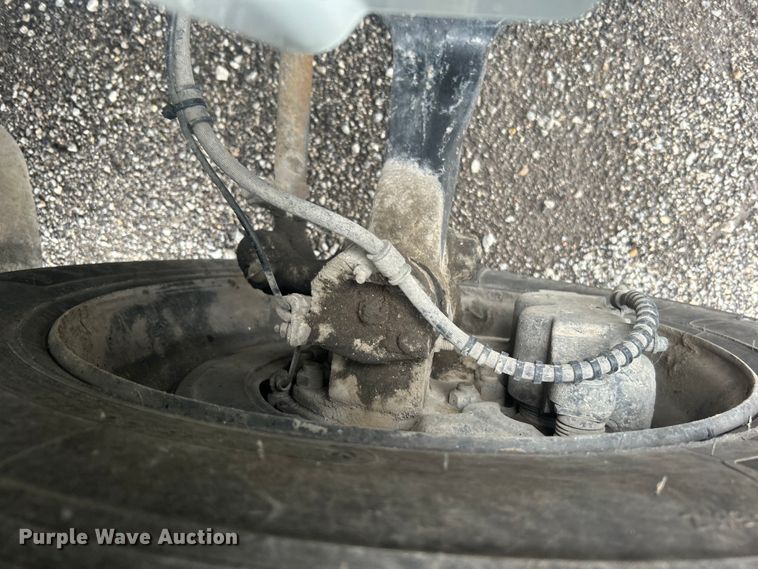 image for item EG1589 2006 International  CE300 school bus