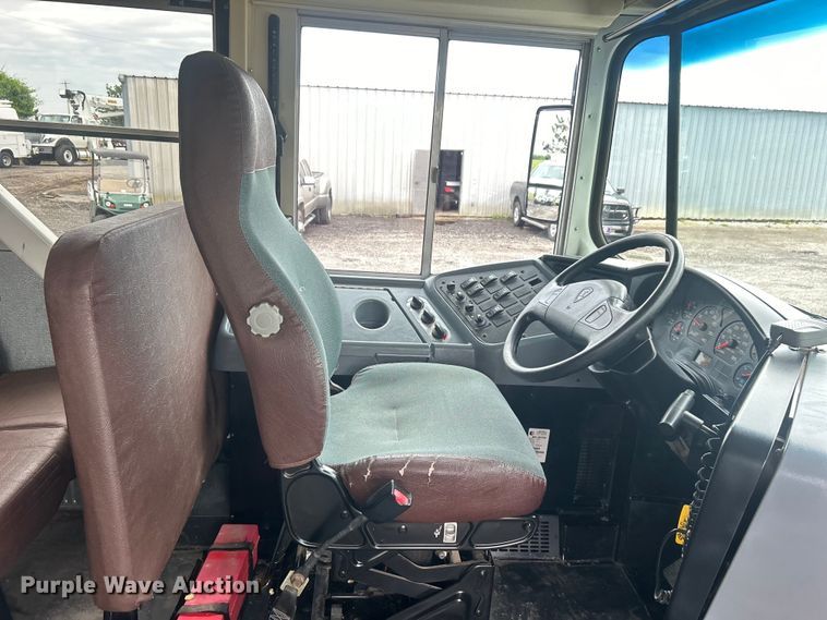 image for item EG1589 2006 International  CE300 school bus