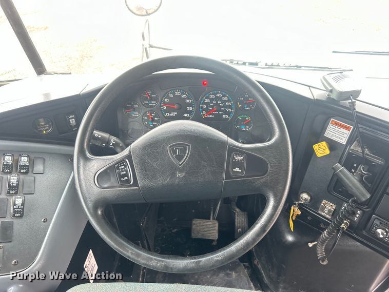 image for item EG1589 2006 International  CE300 school bus