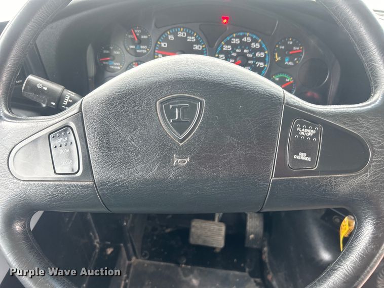 image for item EG1589 2006 International  CE300 school bus