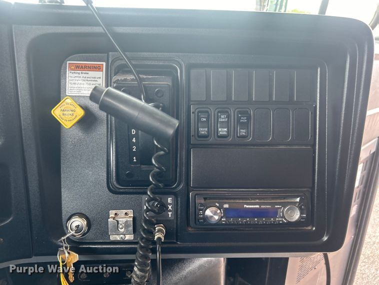 image for item EG1589 2006 International  CE300 school bus