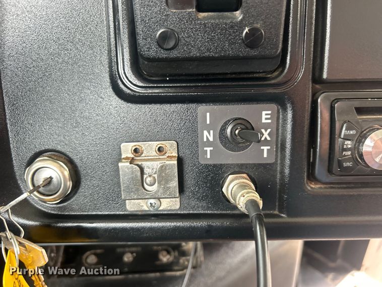 image for item EG1589 2006 International  CE300 school bus